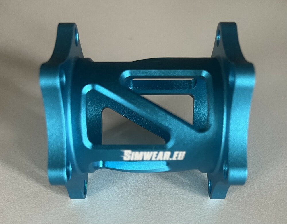Universal wheel hub